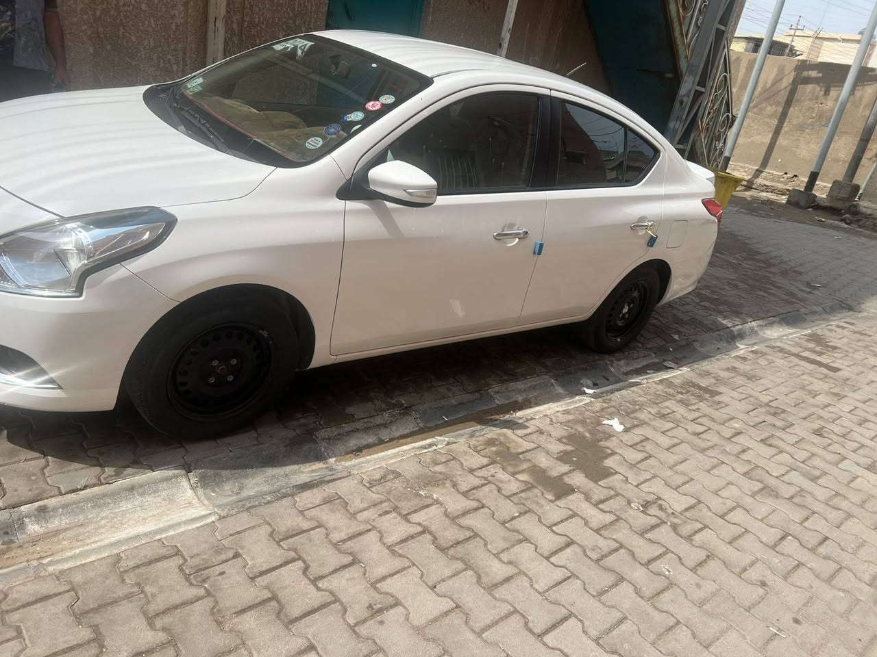 سلام عليكم للبيع نسيان سني 2024  بيه بارد بالباب الامامي مال السايق  ع كد شبر وبارد بالباب صفحت العبري اربع أصابع وشويه بلدوسه والباقي كفاله تبريد حداديه ماشيه ٦٧ الف  السعر ١١٥ بيه مجال قليل  *********** مكاني البصره
