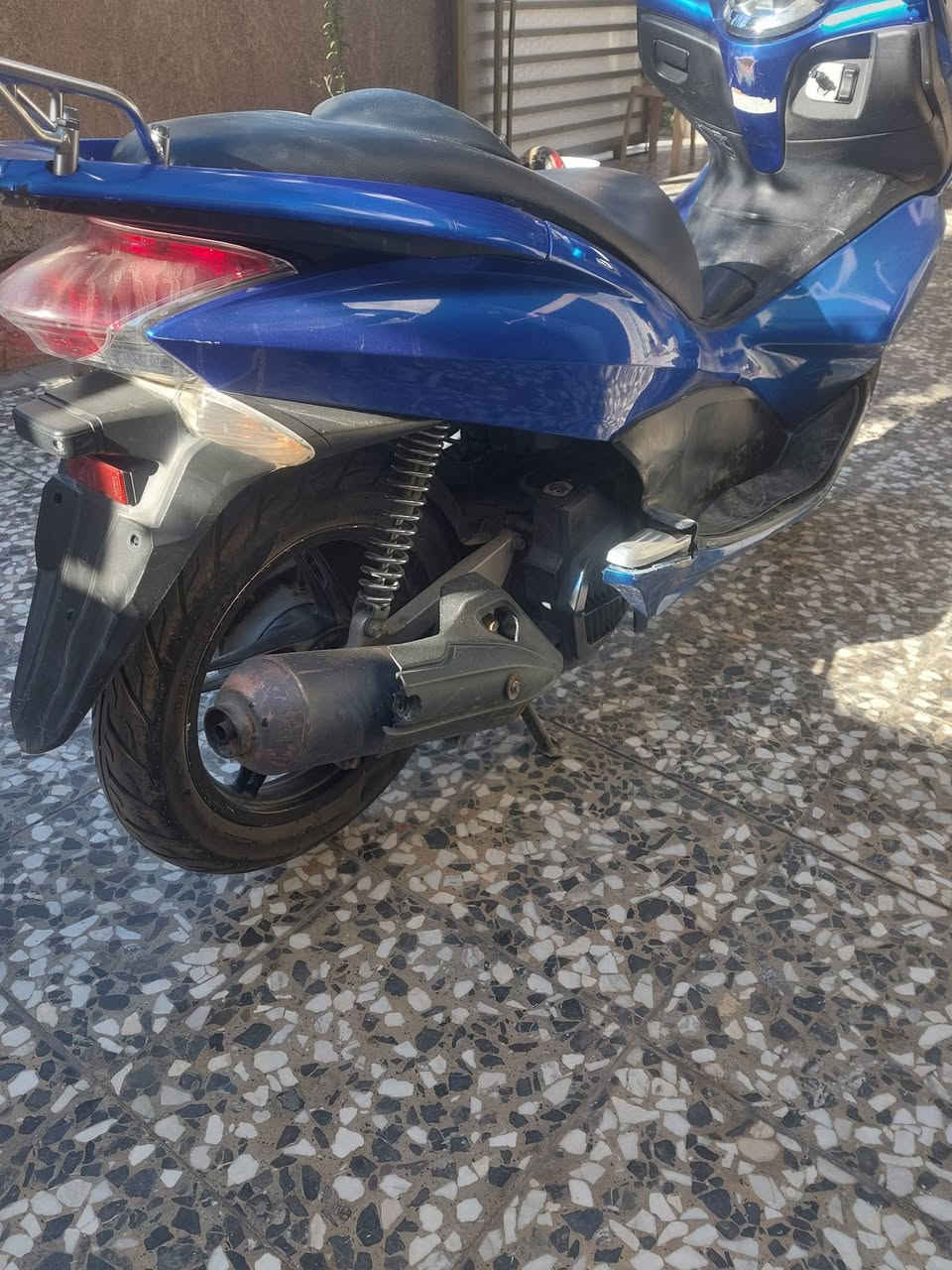 السلام عليكم دراجة بي سي اكس ياباني جيل اول حساس ازدحام ستاند حساس الدراجة حلوة السعر 950 المكان. حي تونس  الرقم ***********
