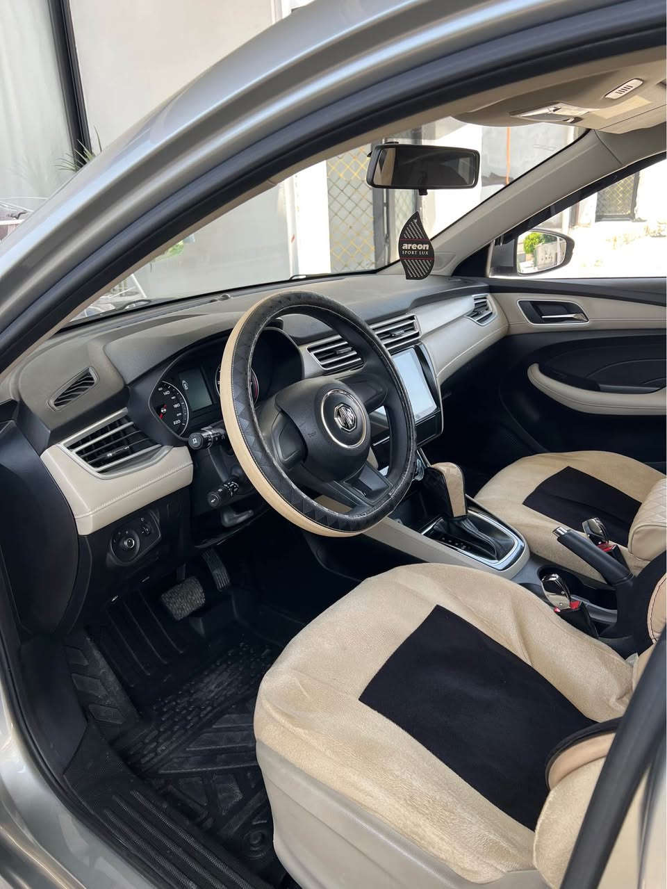 Mg5 standar 2023 
52 km رۆیشتوە 
شاشە ئایپات  گاحی سەر دۆسەی بۆ داندراوە تحدیل سورحە ٤ جام کارەبا ناو زەرد ڕەقەم و سەنەوی نوێیە سبوخ لێدان هیجی نیە تەنها بن دەرگایەکی کەمێک شوختی پێوەیە رەسمیم داناوە ما باقی هیجی نیە شوێن هەولێر سحری ٩٦ کەمەک مەجال *********** أربيل, العراق
