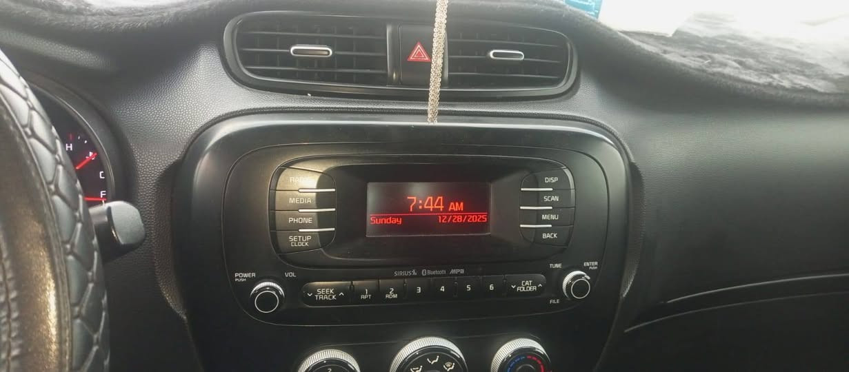 صول كوري موديل ٢٠١٦ محرك ٢٦٠ ماشية ٨٢ تدفئة تبريد الضربة مالتها بالصندوق السعر ١٢٥ ورقة العنوان بغداد حسينية مال راشدية اي استفسار اتصل على الرقم
***********
