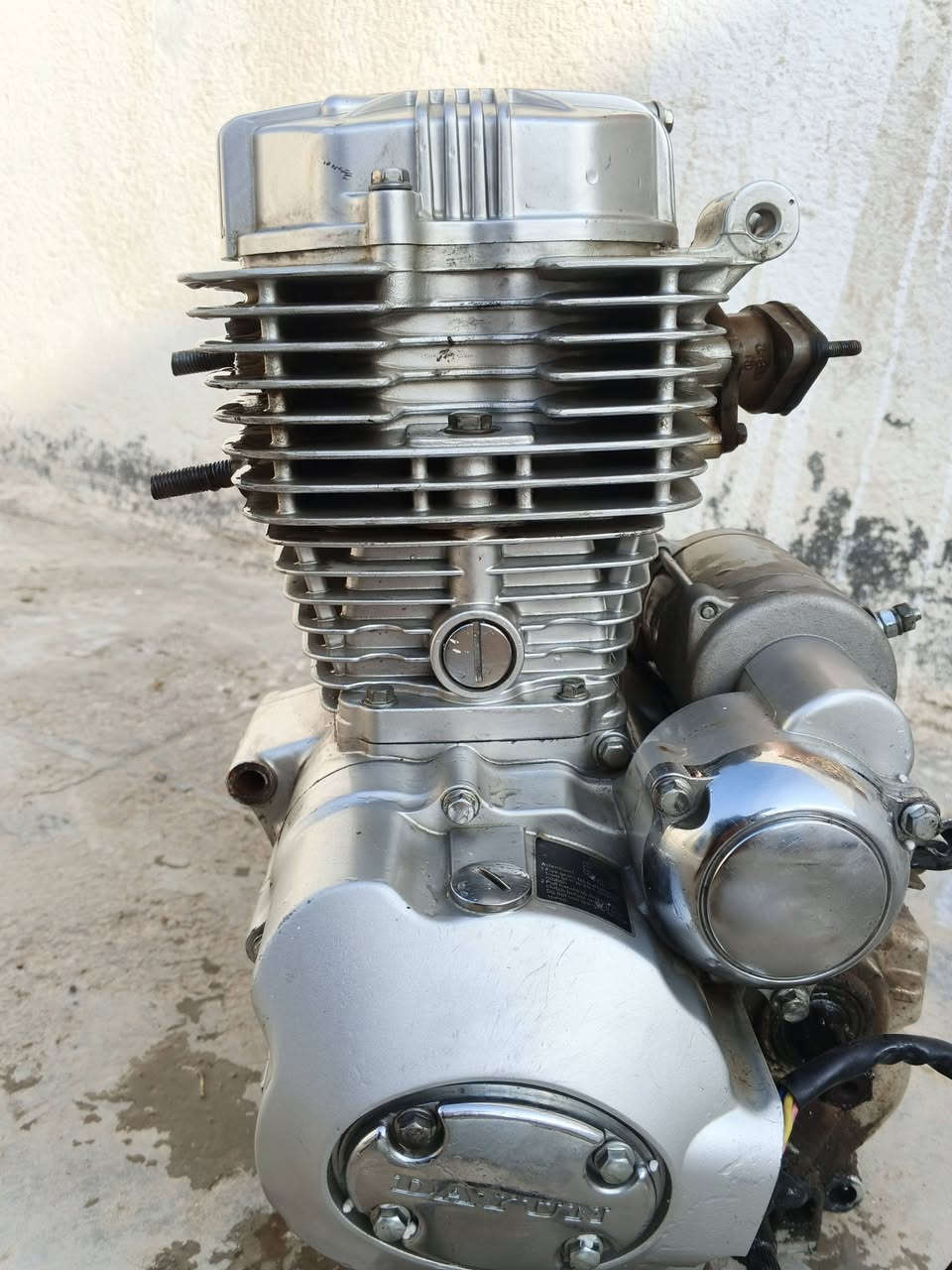 للبيع مكينه مفتوحه كلجات
ب130وبيه مجال 
مكينه شغالا 
***********
