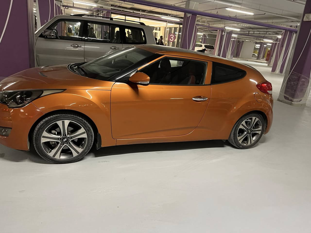 فولستر 15 خليجي فول
ماشيه81 
مابيه اي نقص بيه طخات بسيطه صبغ مابيه فقط الدوسه الي جوه باب السايق
دواخله نظيفه 
سعر 112 قفل 
رقم بغداد 
للأستفسار ***********
مكان السياره كربلاء
