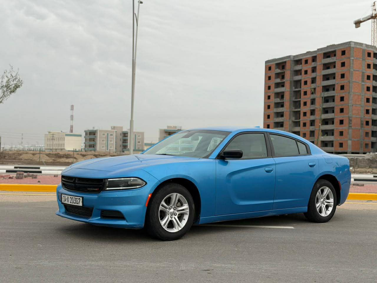 سلام عليكم
جارجر مديل 2023 اصل رقم بصره وارد امريكي 
مكفوله من الضربه والصبغ والغرق مكينه 3600 تو ويل ماشيه 45 ميل 
مواصفات 
شاشه كبيره كار بلي 
كشن كهربائي حضن 
كشن جلد 
تشغيل عن بعد 
باقي المواصفات معروفه

مكاني البصرة
شراي يتصل
***********
