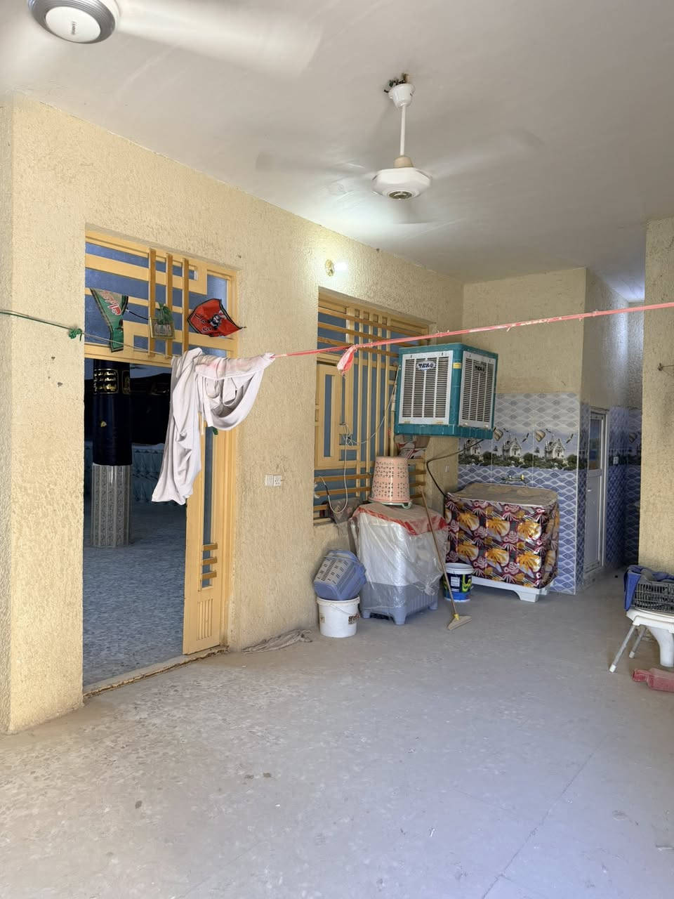 • للبيع: دار سكني في كربلاء المقدسة – عكد بليبل، قريب من باب بغداد

• المساحة: 200 متر مربع
• الواجهة: 12 متر
• البناء: 2016
• عدد الطوابق: طابقان مفصولان
• يصلح لسكن عائلتين أو حسينية
• مجهز تجهيزًا كاملًا وجاهز للسكن
• موقع هادئ وقريب من الخدمات
• سند 25 زراعي

• مميزات الدار:

* مرتب ونظيف
* بناء حديث
* مناسب للعوائل أو لخدمه الزوار 

• السعر: 320 مليون دينار قابل للتفاوض للجادين فقط.

• للاستفسار والمشاهدة يرجى الاتصال على الرقم:
(***********)

