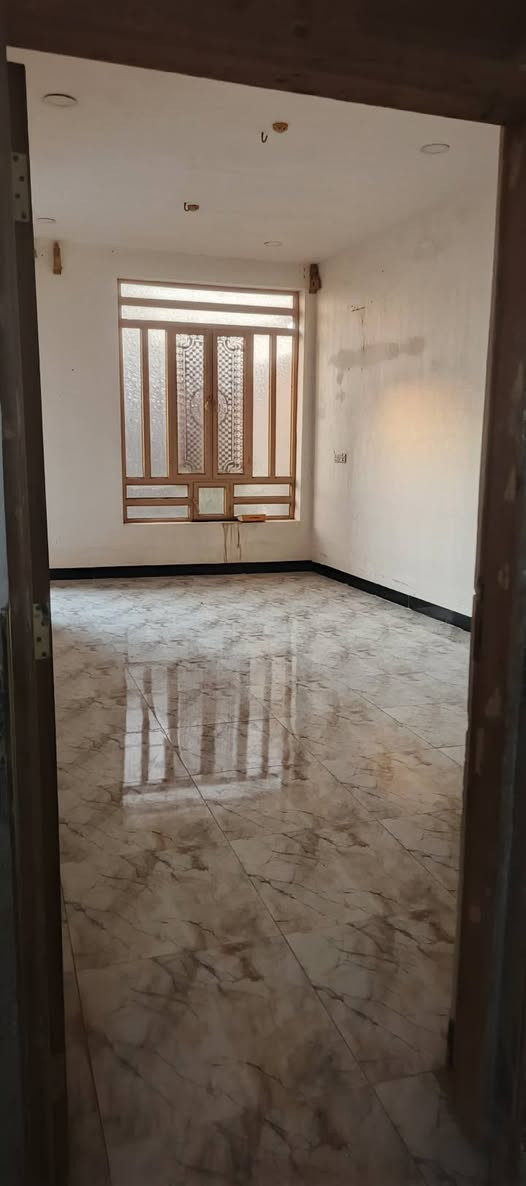 سلام عليكم #دار#اللايجار 
بيت اللايجار ١٥٠ متر في الجيغيفي الثانيه مقابيل العلوه
كامل ماء كهرباء خدمات كامله 
الدار ركن ايجار وبي مجال
***********
