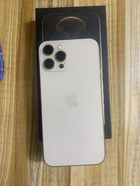 آيفون ١٢ برو ماكس • ١٢٨ • بطارية ٧٨