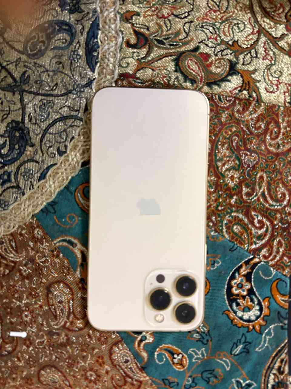 السلام عليكم ايفون 13 برو ماكس ذاكرة 256بلادي بطارية 76 تلفون لا مفتوح ولا مبدل بي شي السعر 700 ؟ ***********
