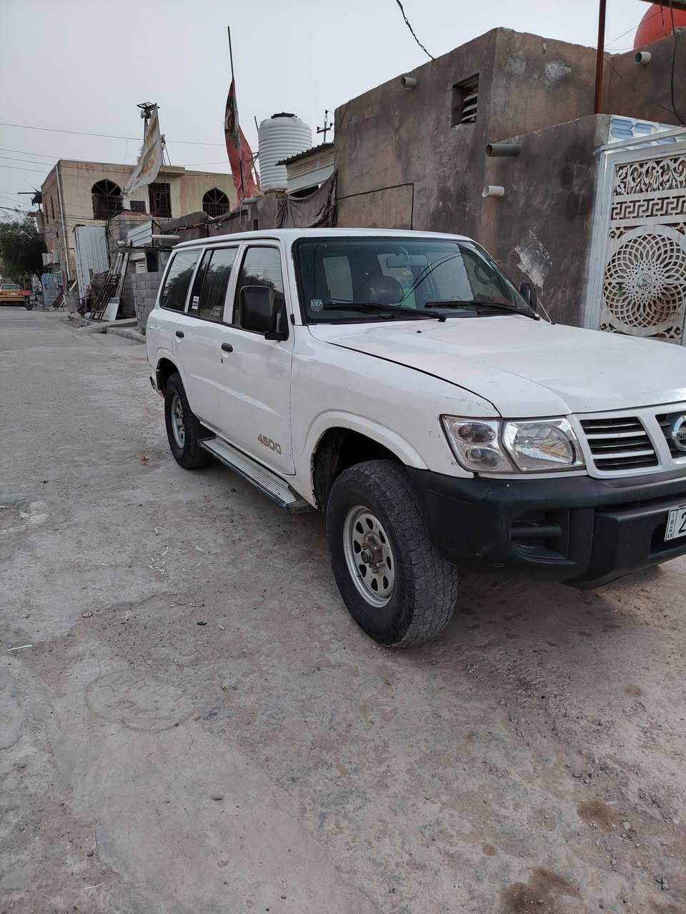 نيسان باترول 2001 سياره جاهزه بسمي رقم دولي سنويه جديده منضومه غاز 130 لتر ب95وبيه مجال مكان السياره نيسان ***********
