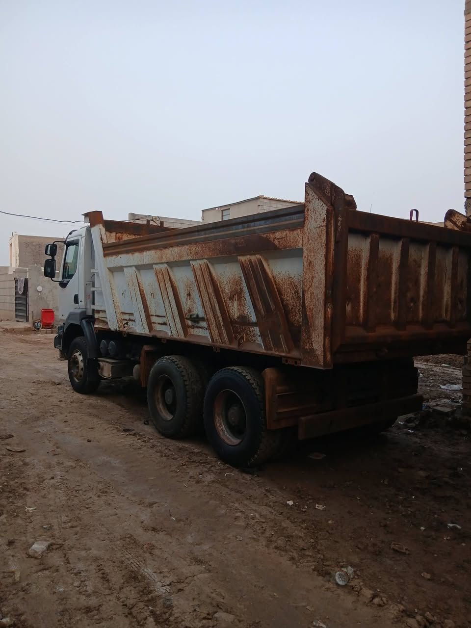 سلام عليكم للبيع رينو قلاب مواصفات دوله مكينه 385 مجموعة جي اف سياره مكفوله كفاله عامه اتصال على الرقم ***********
