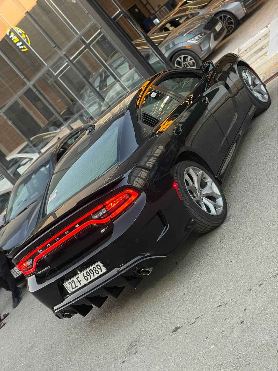جارجر 2019 GT 
وارد امريكي قطعة وحدة صبغ
رقم اربيل  ثاني يوم تحويل 
محرك ٦سلندر 3600 
تو ويل السياره 
شاشه كبيرة تدعم نضام الكار بلي 
تشغيل عن بعد 
كشنات جلد حضن 
نظام سبورت sport 
نظام super track
هيترات بلمريات 
حساسات خلفيه +كامرة دوارة 
ويل كب٢٠ بلادي مالGt 
مرايه عاكسه للضوء 
شفتات سرعه بالستيرن 
كشن كهربائي 
السعر 228$🔥🔥
مكان السيارة
موصل/ مدينه المعارض الجديده 
معرض الركن الذهبي 
للاستفسار 
***********
*********** موصل, نينوى
