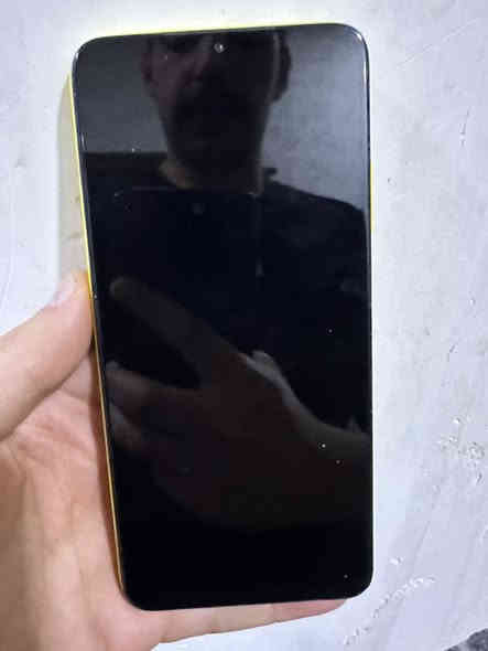 بوكو M3
 بطارية 6000
ذاكرة 64
دبل سيم كارت مع ذاكرة خارجية رام
مبدل شاشة أصلية
كارتونة مع شاحنة اصلية 
بغداد الجديدة ***********
