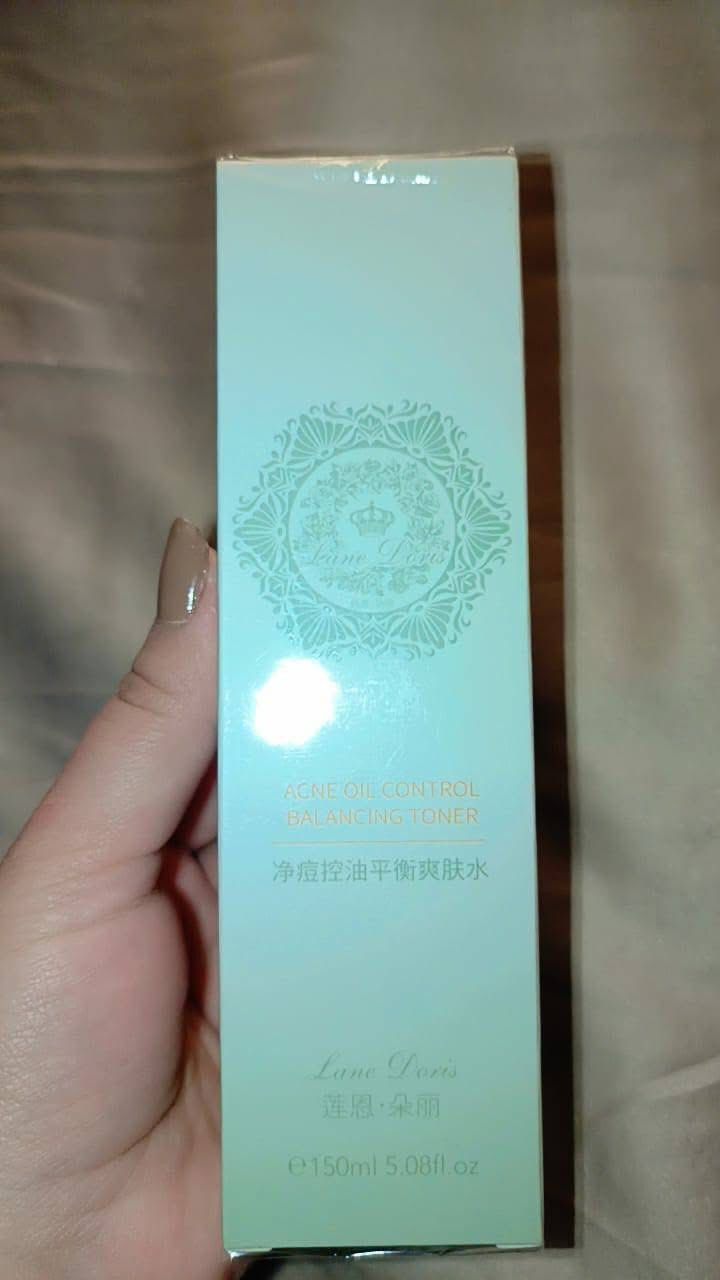 هذا المنتج عبارة عن قناع للشعر (Hair Mask) مصمم لترطيب وتنعيم الشعر دون الحاجة إلى استخدام البخار. 
النوع: قناع شعر مرطب ومغذي (Moisturizing Hair Mask).
الوظيفة: ترطيب الشعر الجاف، إصلاح الشعر التالف، وإضافة اللمعان والنعومة.
المميزات: تركيبة لطيفة، لا تتطلب حرارة أو بخار، وتساعد في فك التشابك.
طريقة الاستخدام: يوضع على شعر نظيف ورطب، يترك لبضع دقائق، ثم يشطف جيداً بالماء.


**إذا كنت صاحب هذا الإعلان وتريد حذفه لأي سبب، رجاءا أرسل رسالة إلى الدعم الفني**
