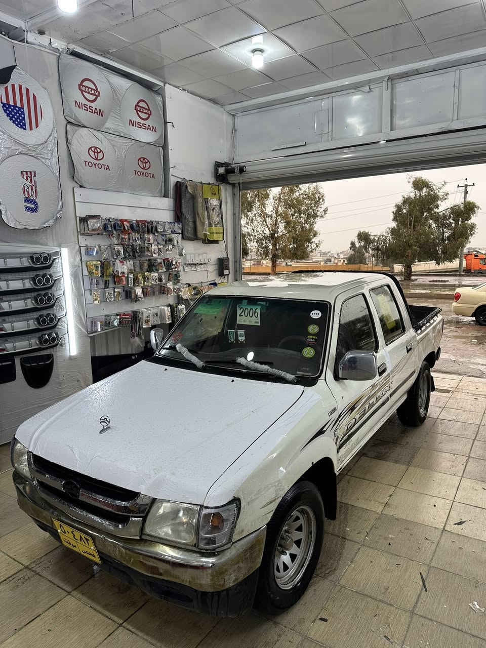 دێر مۆدیل ٢٠٠٦
مەکینە بیلاد کابرێتەر 
مەنەفێست ئەسڵی 
ناو سور  
چوار بەرە دەرگای لۆک 
گێڕو مەکینەو ئەکسل بەشەرت 
کارەبایەتی گشت گیانی بەشەرت 
لێدراو وەرگەراو موسو بڕاوە بەشەرت  
کۆتا سعری ٢١ $ وەرەقە قوفل قوفل
بۆ زانیاری زیاتر ***********  ڤایبەرو وەتسئەپی لەسەرە 
شوێن کۆیە
