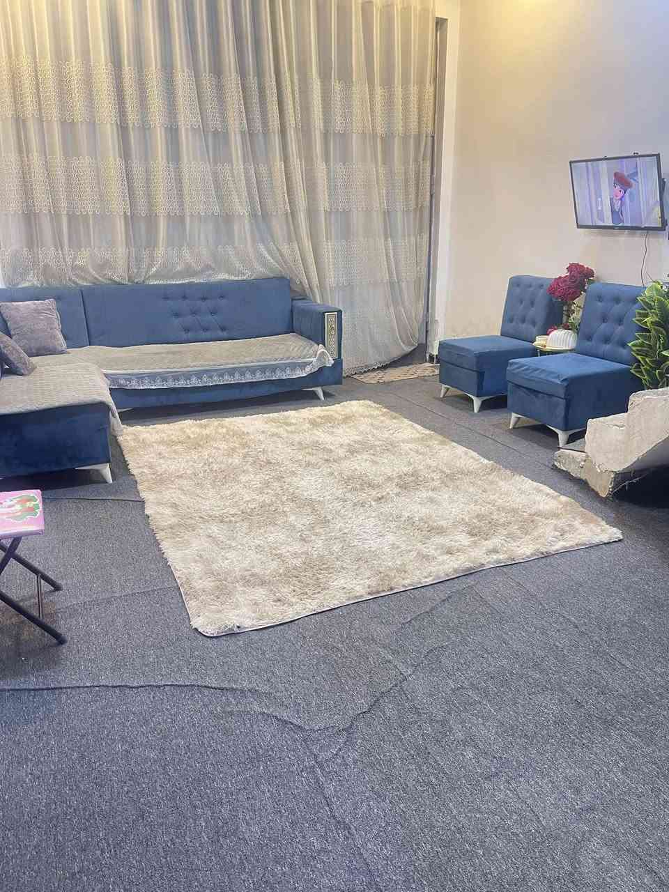 الدار للبيع المساحه 120متر طابو زراعي سند 25 تحويل مباشر بناء حديث طابوق السقف صب كونكريت بناء درجه اولى يتكون من غرفه نوم وستقبال وصاله ومطبخ مجمع صحي خارجي وداخلي وطارمه وممرات الموقع على ربيانه شارع حجي نبيل عرض الشارع 7متر تبليط ومجاري 
أي استفسار إتصال على الرقم التالي واتساب ***********
أو مراجعة مكتب ابو زهراء التميمي شارع المواكب مقابل حسينية الخزرج الخاص مفتوح
