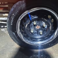 زوج تايرات لبيع 07772558178