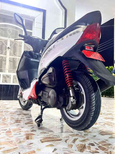 السلام عليكم دراجه سايم فايتر  نكره سلف نضافه مثل ما موضح تخم تاير جديد لايت عالي ناصي اشاير هورن كله شغال السعر ٤٧٥ بي مجال قليل التواصل خاص او واتساب *********** الرمادي
