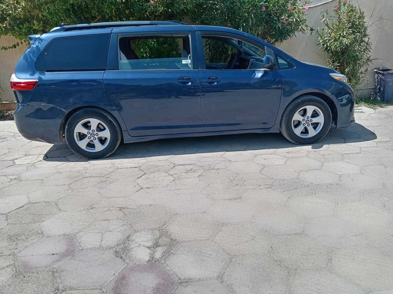 تويوتا سينا للبيع موديل 18 ضرر جامرلغ السائق وبنيد رقم شمالي سلسمانيه السعر 215 مكان السيارة ديالى اتصال ***********
