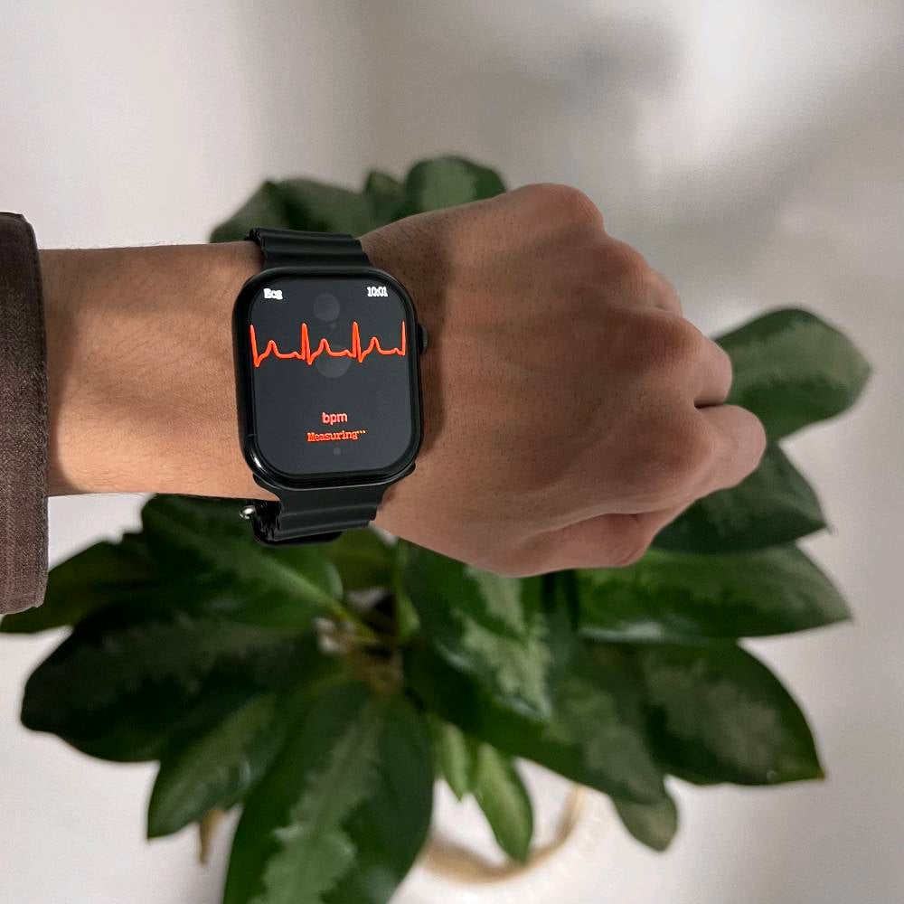 ساعة لمس ذكية تدعم ابل واندرويد يوجد السعر شامل اجور التوصيل 