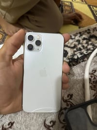 آيفون 11 برو • ٢٥٦ • بطارية ٧٦٪