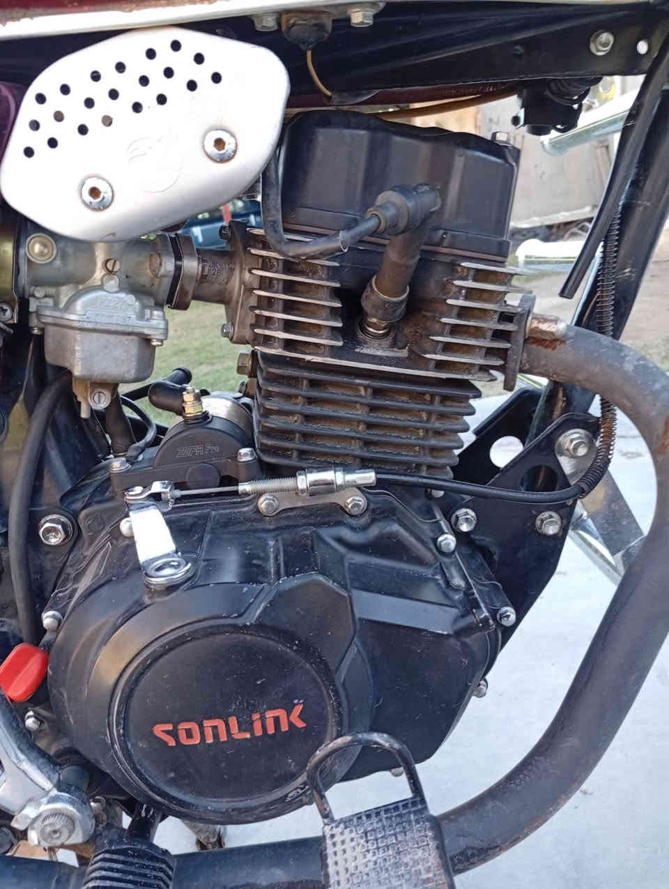 سيفان 2025 للبيع السعر 850 وبي مجال مكان على طريق دلي عباس صراجق للاستفسار اتصل ***********
