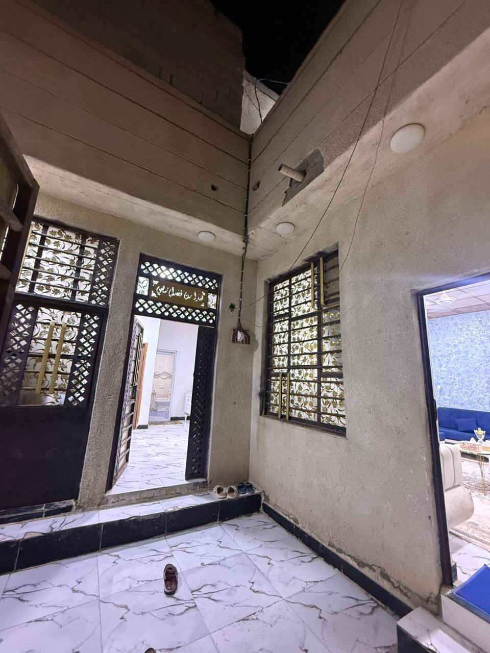 السلام عليكم ورحمة الله وبركاته
دار سكن للبيع طابقين🏬

العنوان أبي الخصيب أبو كوصره
المساحه 120م

بناء شخصي درجه أولى
البيت ركن على شارعين
شارع 10 متر تبليط 🛣

جميع الخدمات متوفره
منطقه سكنيه هدوء ومرتبه

محتويات البيت ⬇️
دوانيه
صاله
مطبخ
غرف منام 5
صحيات داخلي وخارجي

نوع العقار طابو ملك صرف زراعي عراقي سند 25

السعر 75 وبي مجال
للاستفسار ***********
