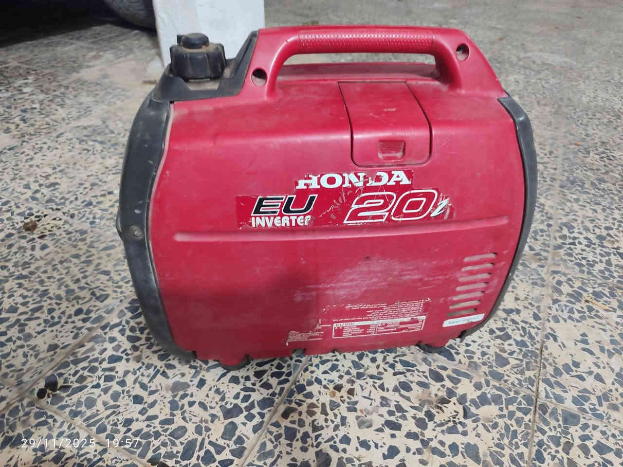 السلام عليكم مولد هوندا للبيع //***********
