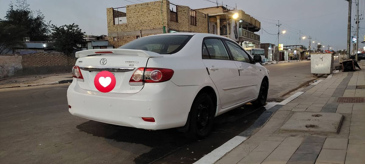 سلام عليكم مرخصت لادمن سياره كورله 2009 محدثه 13 مصبوغه عام سنويه لل30  رقم سياره واسط بيه ضربه جاملغ خلفي وضربه بل جاملغ لامامي سعر 95 وبيه مجال مكاني بصره قضاء الصادق بني منصور رقم الهاتف ***********
