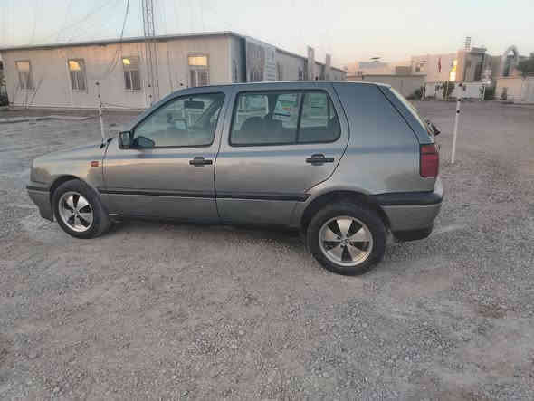 من رخصه المدير عندي كولف مديل ٩٢ اتوماتيك محرك ٢٠٠٠ تبريد شغال صدر نضيف داخلها كلش نضيف محرك قبل شهر شاده جديد هزه جديده سنويه بسمي السعر ٤٨ وبيها مجال قليل لاستفسار اتصل على الرقم *********** مكاني بغداد كاظميه
