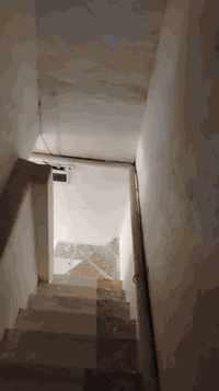 بيع مستعجل..
المشتمل فارغ إستلام مباشر
مشتمل طابقين للبيع 50م طابو صرف تصميم حلو في الحله، حي المهندسين،شارع المستوصف الصحي، خلف اسواق چكليته،يتكون من:-
الطابق الاول صالة،مطبخ،صحيات،كراج صغير.
الطابق الثاني غرفتين نوم،صحيات،السعر 55 مليون وبيه مجال.للاستفسار الاتصال على الارقام التاليه:-
***********
***********
