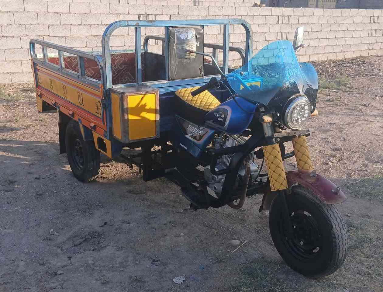 سلام عليكم ورحمة الله وبركاته ستوته للبيع سعر ٧٠٠  كامله بس لوحات تستلم مستعجل عل بيع
***********
