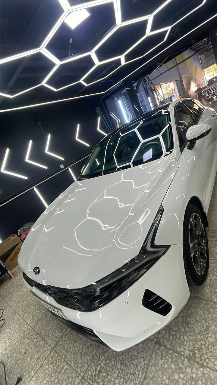 السلام عليكم سيارة خليجية محرك 2000 المرغوب
(كفالة عااااااااااااااااااااااااااامة )

للبيع / Kia K5 موديل 2021

🚗 السيارة: كيا K5
📅 الموديل: 2021
🎨 اللون: أبيض لؤلؤي
⚙️ الگير: أوتوماتيك
⛽ الوقود: بنزين
📍 الموقع: سبع ابكار

✨ المواصفات:
 • شاشة وسطية كبيرة
 • كاميرا خلفية
 • حساسات خلفية
 • تشغيل بصمة
 • نظام دفع أمامي
 • إضاءة LED أمامية وخلفية
 • مقاعد مريحة ( جلد )
 • تدفئة تبريد
 • تصميم رياضي أنيق

🔧 الحالة: ممتازة
📄 الأوراق: كاملة وبأسمي
💰 السعر: 210قابل للتفاوض

📞 للاستفسار: ***********
