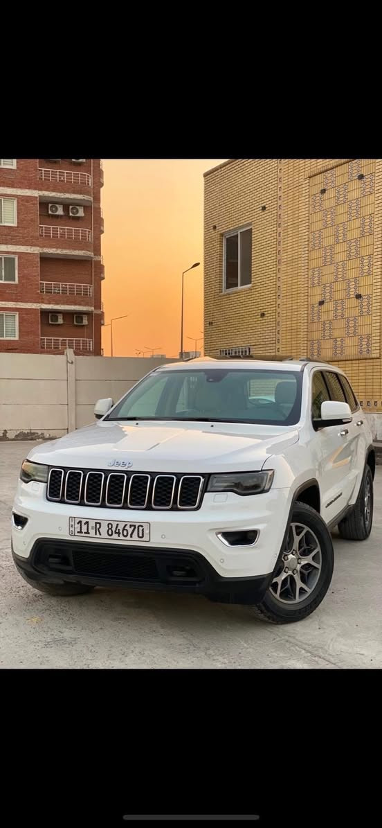 للبيع جيب 2020 
خليجي وكالة ليث العبيدي 
مكفوله كفالة عامة 
فقط اكو بيها شخوط بلبابين عكس السايق فقط معالجة فقط قلم بدون اي بارد 
ماشية 72 الف ميل
فول مواصفات 
فتحة 
رادرات خلفي امامي 
تخم تاير جديد 
كشنات جلد 
تو ويل 

السعر 28000$
***********
 المكان بغداد الدورة
