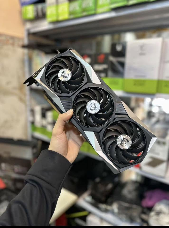 Amd 6900xt 16 gb msi. غير مجدد استعمال شخصي السعر900الفف نظيف جدا. ***********

