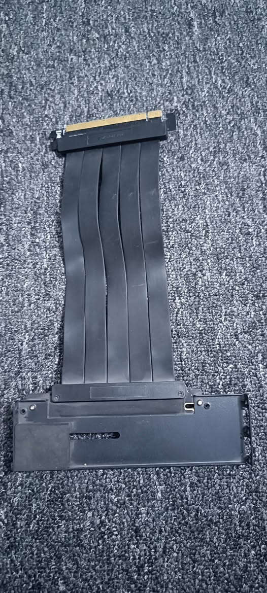 PCIe Riser Cable
20 الف


**إذا كنت صاحب هذا الإعلان وتريد حذفه لأي سبب، رجاءا أرسل رسالة إلى الدعم الفني**