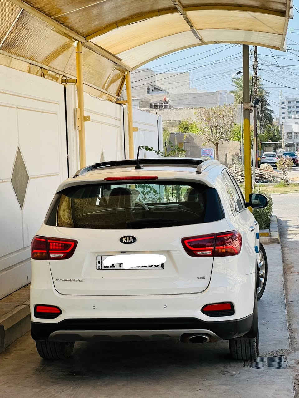 سورنتو 2020 VIP خليجية فول مواصفات 6 سلندر رقم بغداد سعرها 222 وبيه مجال ماشية 77 سيارة فول مواصفات بصمة تشغيل + بصمة ابواب + بانوراما + شاشة لمس نظام ترحيب عند الدخول والخروج مري شفط امامية خلفية كشنات كهرباء كشنات جلد تدفئة تبريد 3 قطع تحكمات استيرن جهتين بردات جانبية حساسات امامي خلفي صندوق كهرباء 7 راكب سيارة بيه هواي مواصفات سيارة بيهة صبغ فقط جاملغ وباب مكان السيارة بغداد *********** مكاني بغداد الخاص مغلق شراي اتصل .
