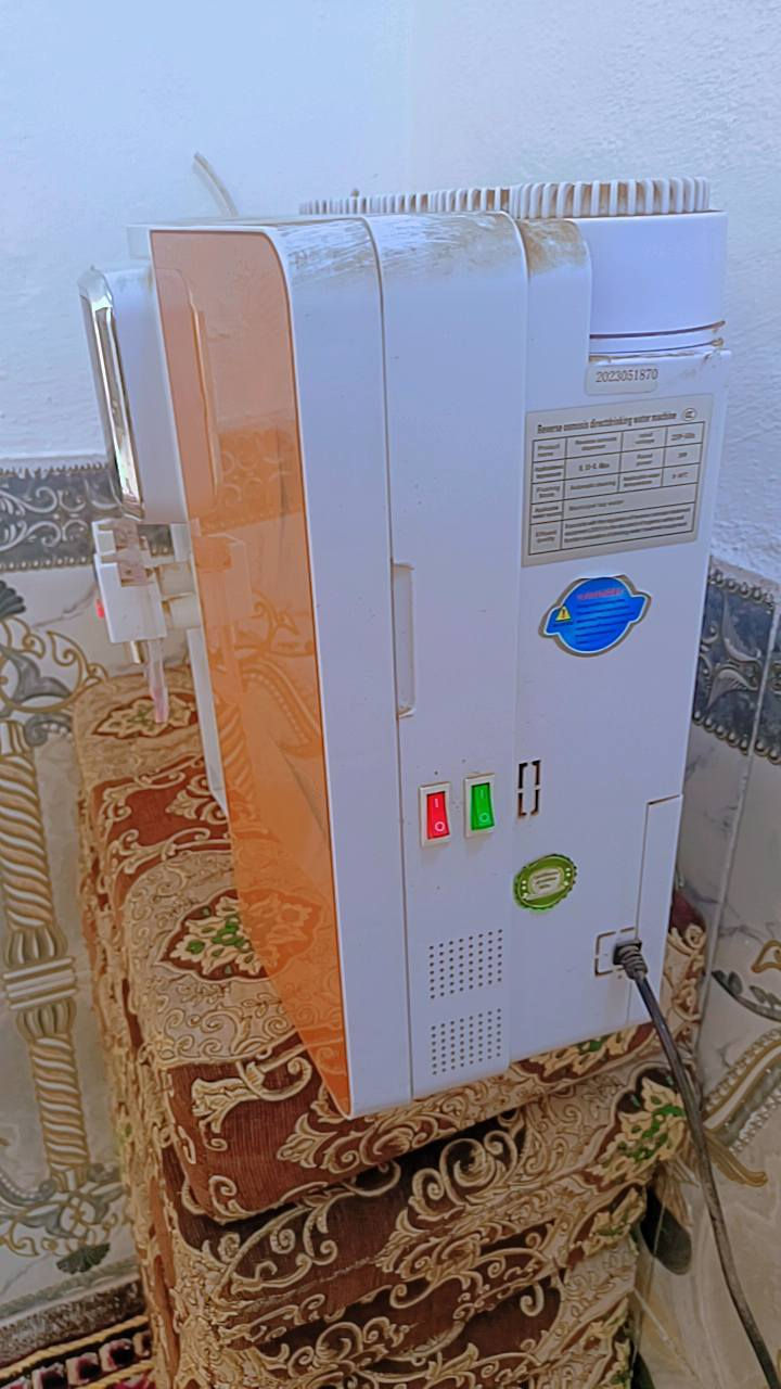 فلتر ماي. شغال حار+ بارد 
السعر 100 😊  وبيه مجال. 

الرقم ***********
