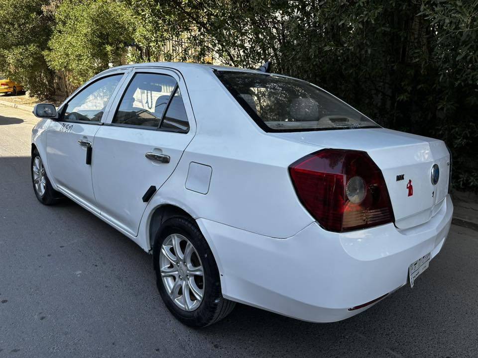 ***********
جيلي MK 2011 رقم بغداد تحويل مباشر مشروع وطني سعرها 42 ورقة سياره نضيفه كلش مكينة وكير تبريد حداديه بدون كل نقص بدون لا ضربة ولا صبغ كلها بلاد على شركة دينار متصرفلها مكان السيارة الصليخ ال ٦٠٠ للاستفسار هذة رقمي ***********
