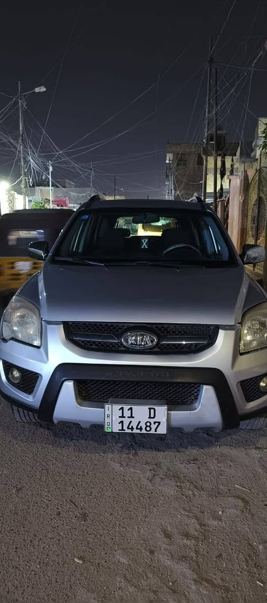 سلام عليكم سبورتج 2009 خليجي فور مواصفات فتحة جامة خلفية قطعتين
كفالة عامة من الصبغ والضربة  تخم تاير شاشة كامرة تحكم ستيرن 
مكينة الفين عنواني مدينة الصدر. بغداد ***********
