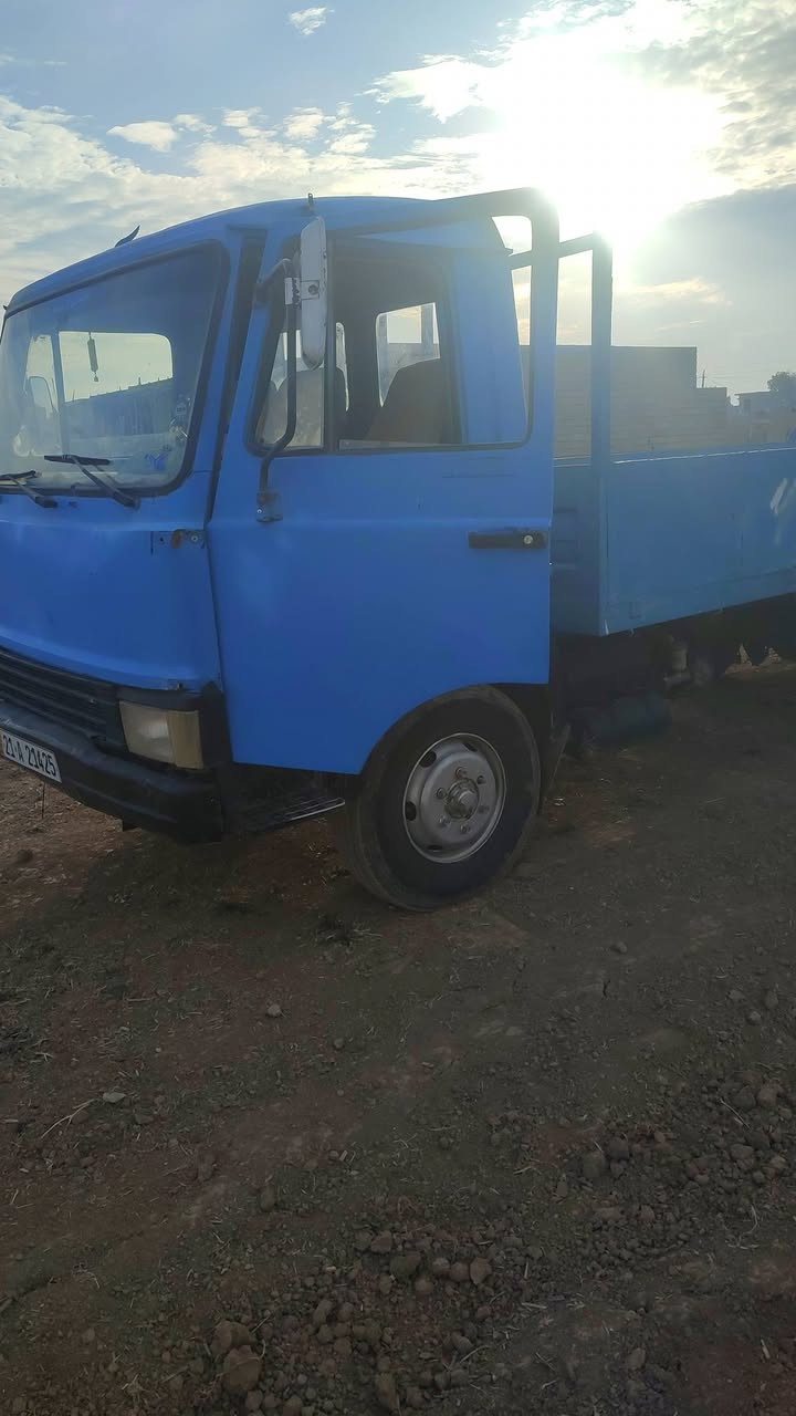 خباطه هيه وغراضه كامل وشفل كوماتسو حجم 40 وسياره افيكو   للاستفسار اتصل***********
