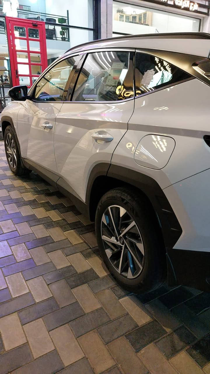 توسان 2023 رقم بغداددوليه فول قماره حديد ماشيه 40 مكفوله من الصبغ فقط بارد مكان واحد سعره 189$مكانه بغداد الكريعات للتواصل اتصل 
***********📞
