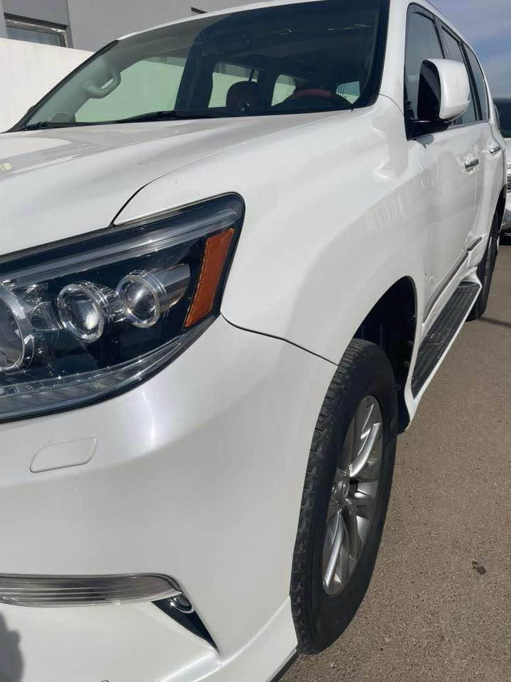السلام عليكم

للبيع لكزز GX460 خليجية موديل 14ومحدثه 20 كفالة من الصبغ والبارد كاملة مكمله معايزها اي شي دينار متصرف عليها وادامتها بالشركة كاملة المواصفات فول الفول معروفه مواصفاتها للبيع السعر 33 مكانها بغدادللاستفسار الاتصال على الرقم *********** بغداد, العراق
