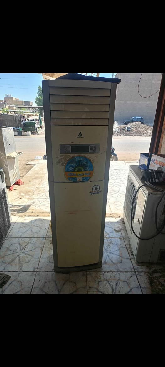 سبلت عمودي طنين ونص جديد شرط الشغل السعر 300  
الرقم *********** ناصرية, ذي قار
