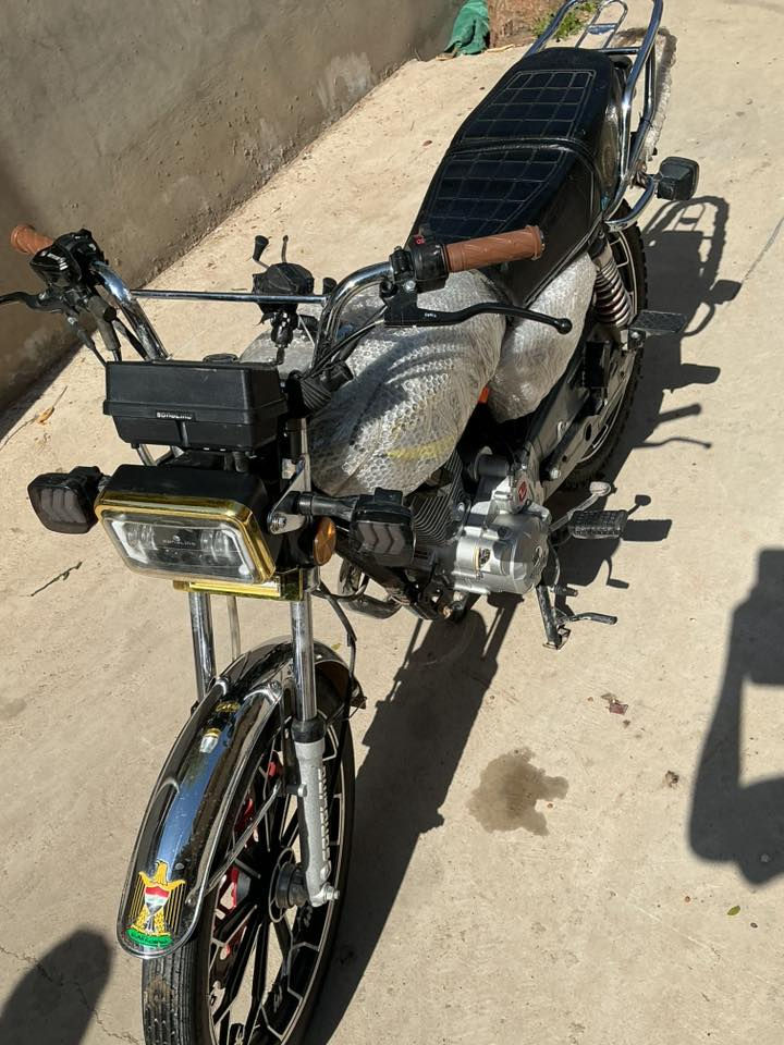 السلام عليكم سيفان موديل 25 مابيه اي نقص مابيه 
أوراق موجوده مكفوله من كلشي مكاني ديالى بعقوبه جسر خرنابات السعر 700 وبيه مجال قليل للشراي ❤️👌


**إذا كنت صاحب هذا الإعلان وتريد حذفه لأي سبب، رجاءا أرسل رسالة إلى الدعم الفني**