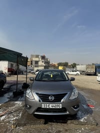 نيسان صني مصري 2023 ماشيه80 الف  بيه قطعتين بارد مكفوله من الصبغ  بغدا...