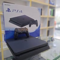 بلي 4 للبيع مستخدم قليل أو مراوس بحساب ببجي الي عندة يراسلني واتساب 07...