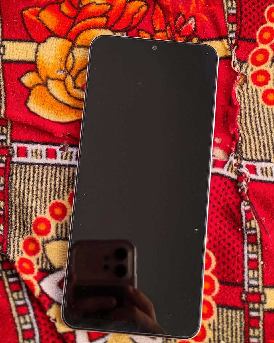 السلام عليكم موبايل جديد بسعر 200الف وبي مجال


**إذا كنت صاحب هذا الإعلان وتريد حذفه لأي سبب، رجاءا أرسل رسالة إلى الدعم الفني**