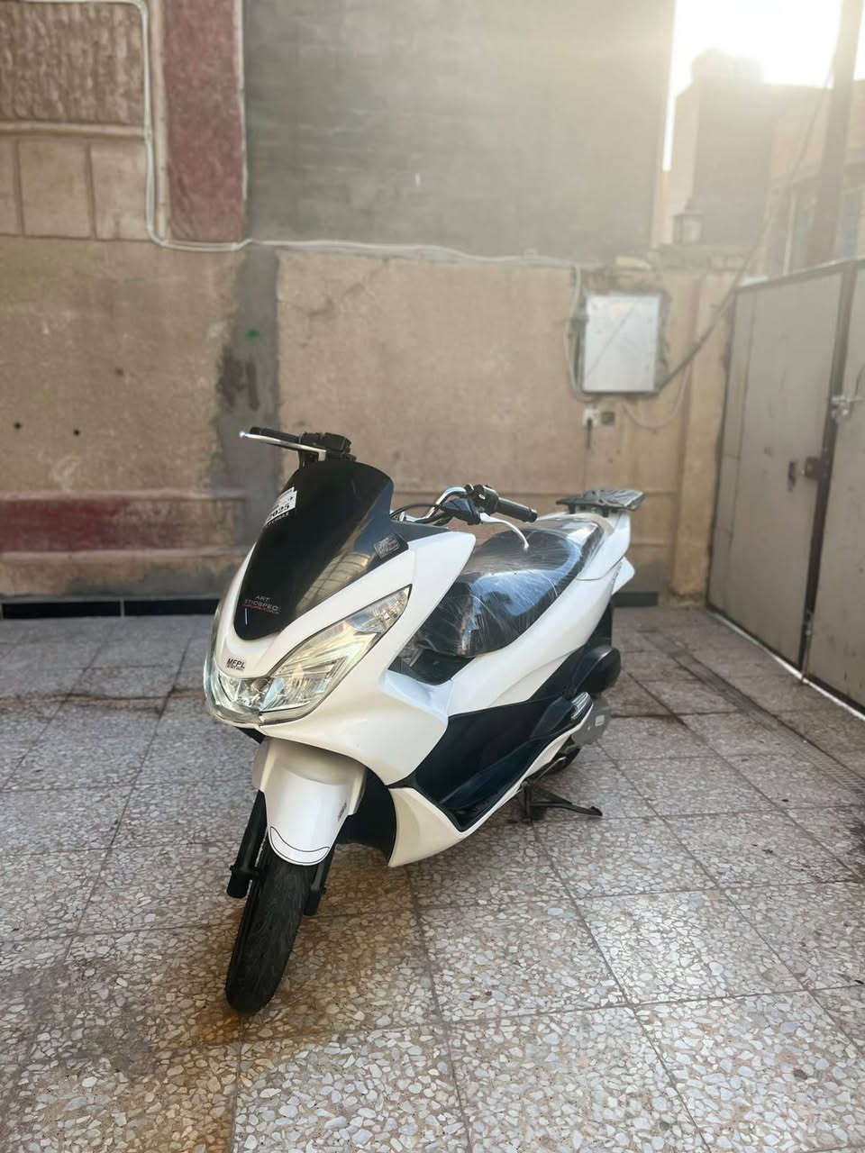 سلام عليكم PCX جيل الثانيjf
#ياباني_أصلي 
#كفاله_عامه 
#لاتبخير لاتنقيص شلعه معدل خير من الله 
#كفرات بلاديه الدراجه جديده بلاديه 
#برغي ممفتوح بيهه 
#جيب فيتر تعال 
#حساسات كله شغاله حرف( A )
#السعر( مليون 550)وبيه مجال 
#بغداد_الكرخ 
 #تصال   ***********
#وتساب موجود.نفس الرقم
