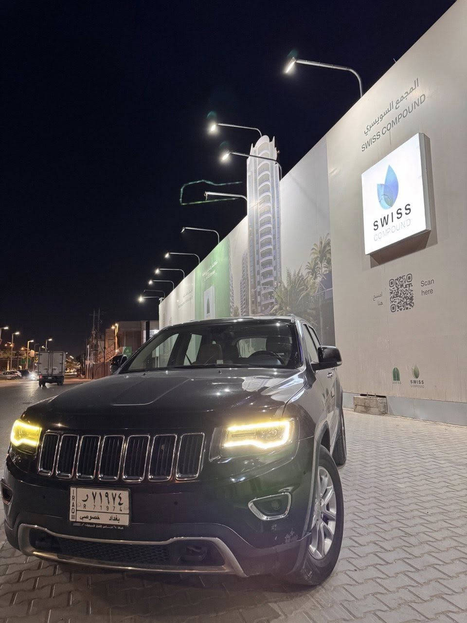 سلام عليكم 
جيب لمتد 2014 خليجي
سياره فول موصفات 
موصفات لمتد معرفه
سياره 3قطع فقط 
عليه عدسات لايت 
ماشية 200000km
لاتصال ***********
