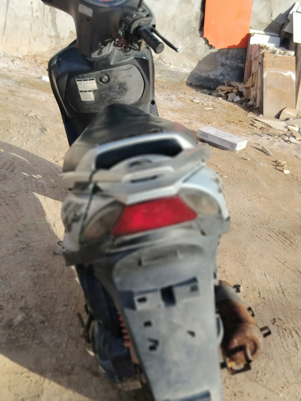 سلام عليكم مكلفف بل نشرر ماكس ثعلب لبيع مامفتوحه 400 وبيه مجال ***********مكان فريحه  يم شركت رنه
