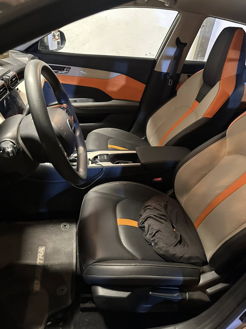 للبيع موديل ٢٤ ماشية ٣٢ السيارة جديدة ظرف اجبرني للبيع اربيل تلفون ***********
